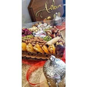 Tiamo Ahşap Kalp Hediyelik Kayısı Paketi 1100 Gr