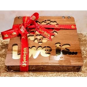 Love is Çoko Hediyelik Ahşap Kutu 750 Gr
